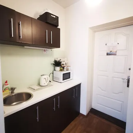 Lavender Apartment *