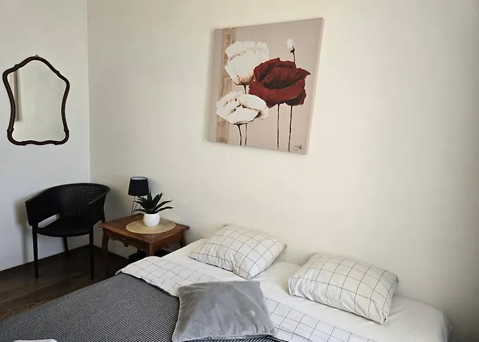 S8 Small Apartmán *