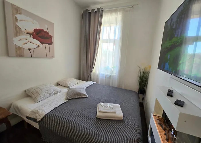 S8 Small Κλαϊπέντα